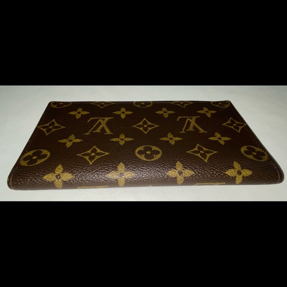 Louis Vuitton Monogram Checkbook - Picture 5 of 11